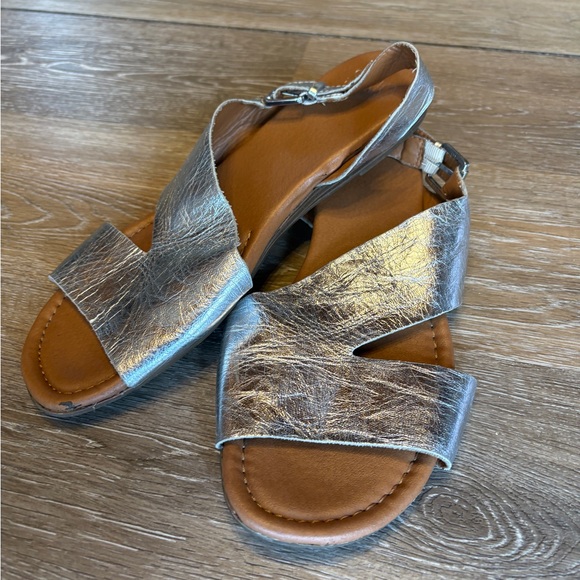 Franco Sarto Shoes - Franco Sarto Silver Leather Sandal Shoe Metallic Chrome 10 Good condition.